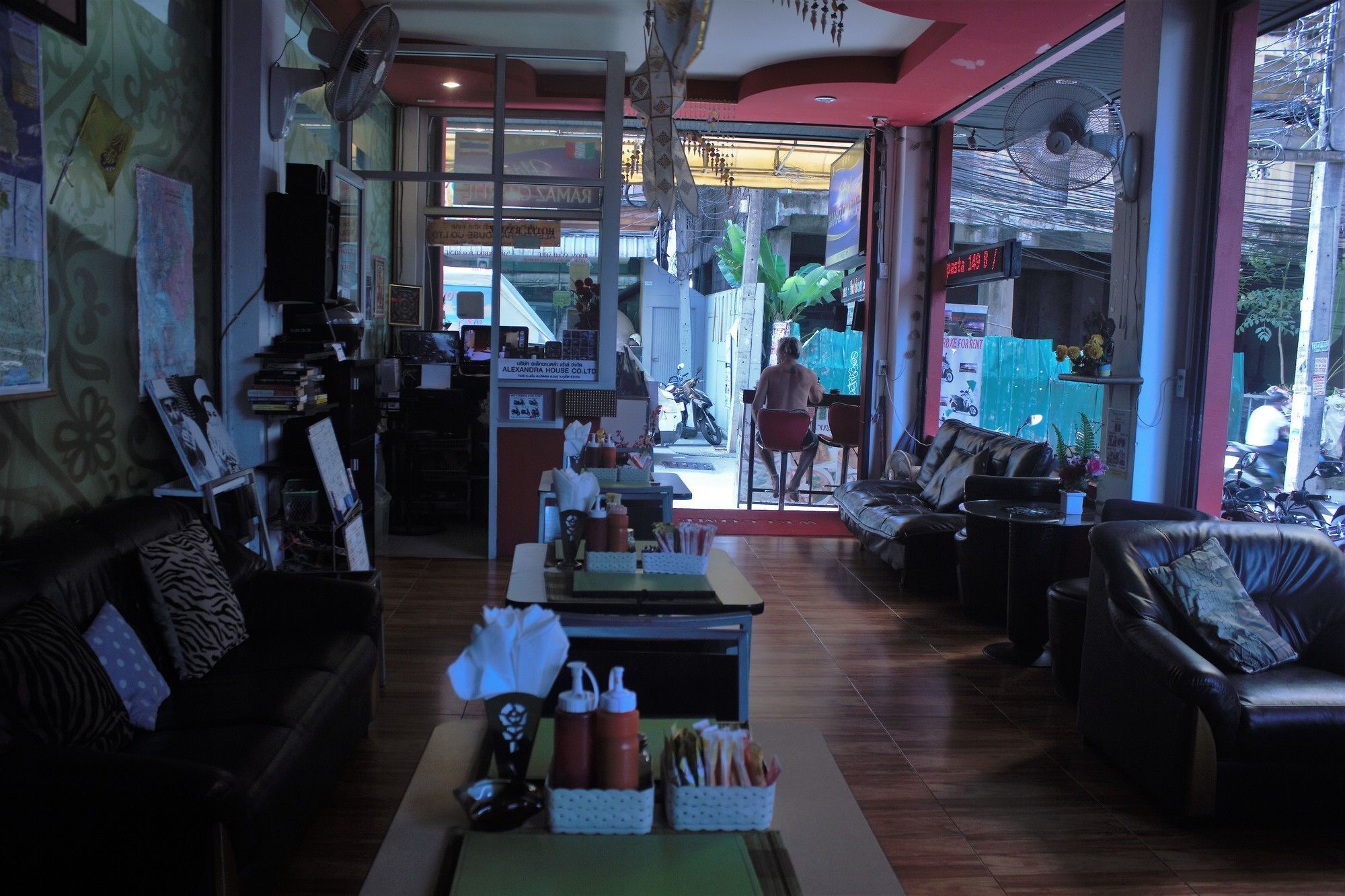 Ramaz Hotel Patong Exterior photo